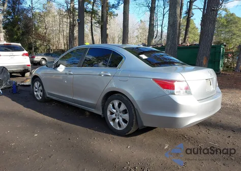 2008 Honda Accord 2.4 Ex-L z USA, uszkodzony, nr VIN 1HGCP268X8A075748